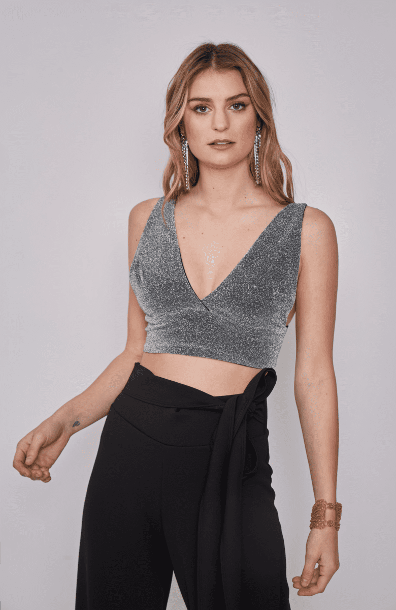 CROP TOP ESCOTE AMARRA 02