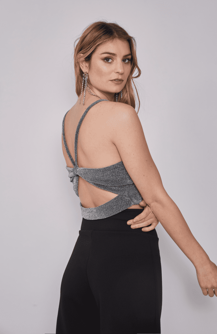 CROP TOP ESCOTE NUDO 03