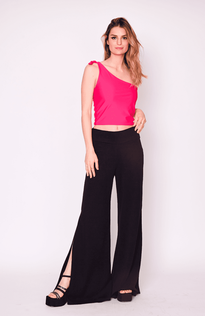 CROP TOP UN HOMBRO FUCSIA 001