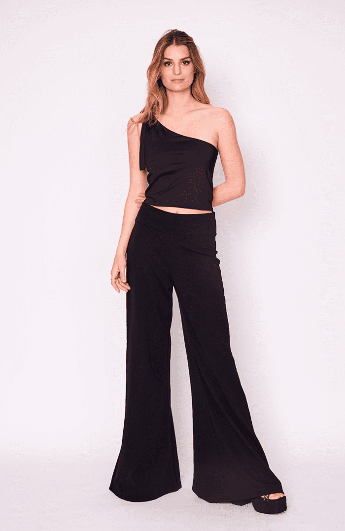 CROP TOP UN HOMBRO NEGRO 05