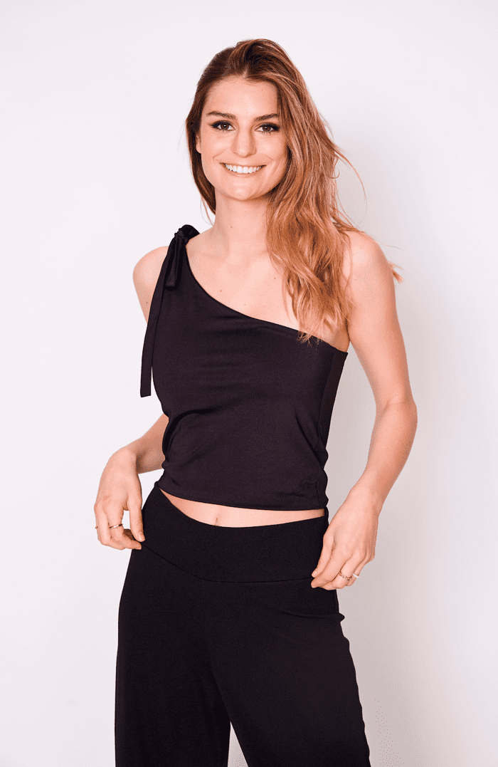 CROP TOP UN HOMBRO NEGRO 08